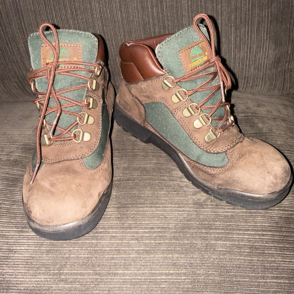 EUC KID'S TIMBERLAND TB044992214 6" F/L FIELD BOOT DARK BROWN NUBUCK